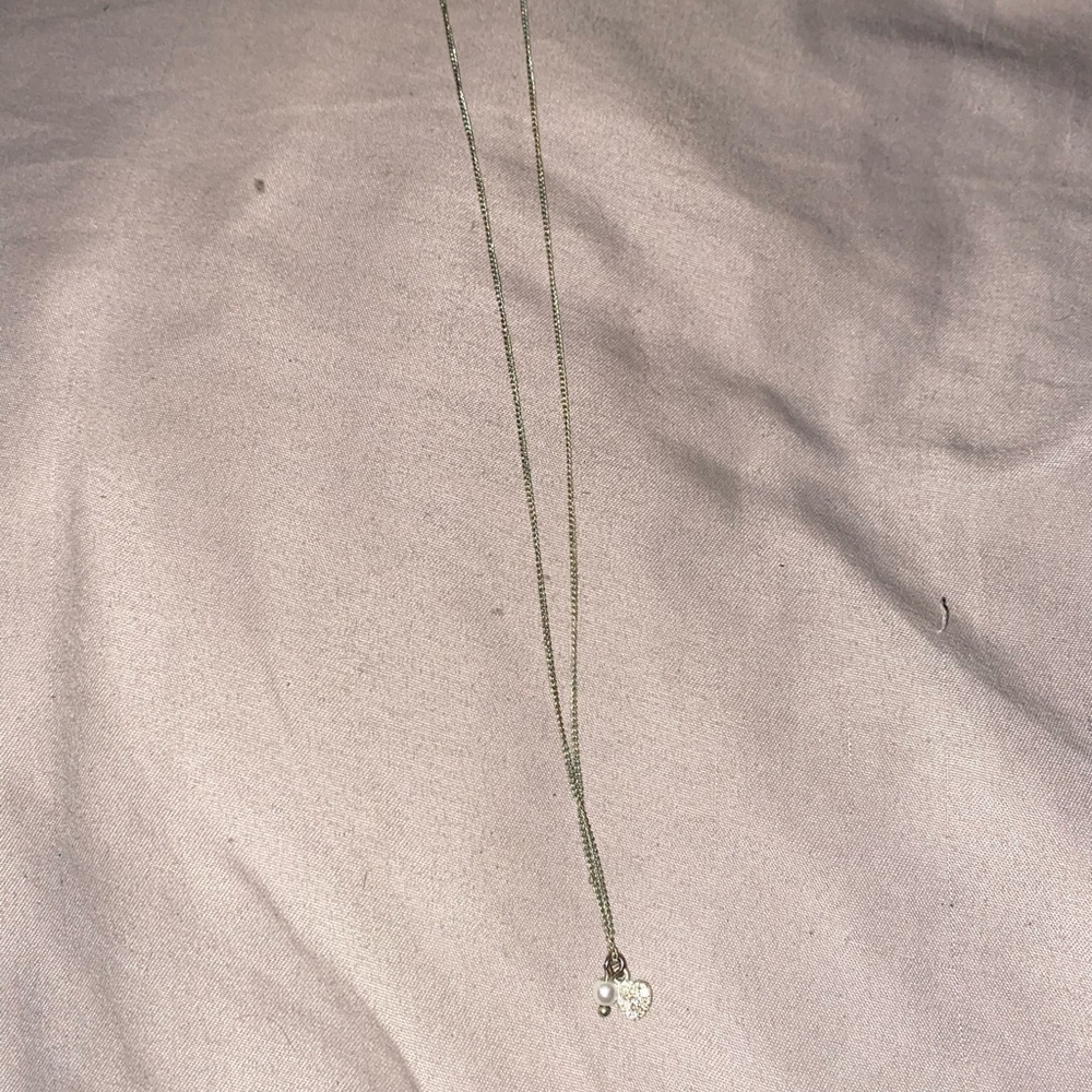 Cute chain necklace with heart decal